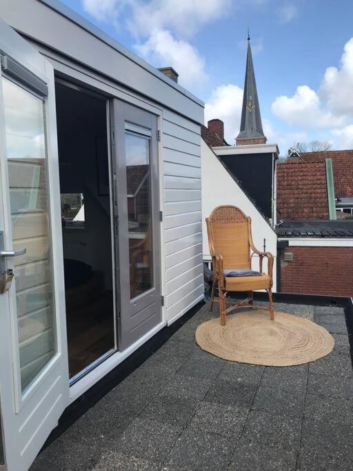 Stijlvol & Lief Onthaast-Huisje Met Piano, Tv En Wifi Holwerd Kültér fotó